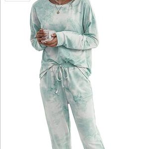 Green tie dye lounge set panamas medium like Vici